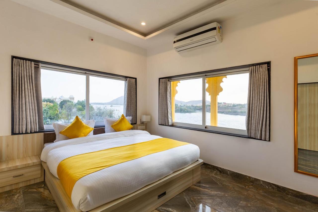 Haveli Jai Durga Udaipur Lake Facing With Swimming Pool Exteriör bild