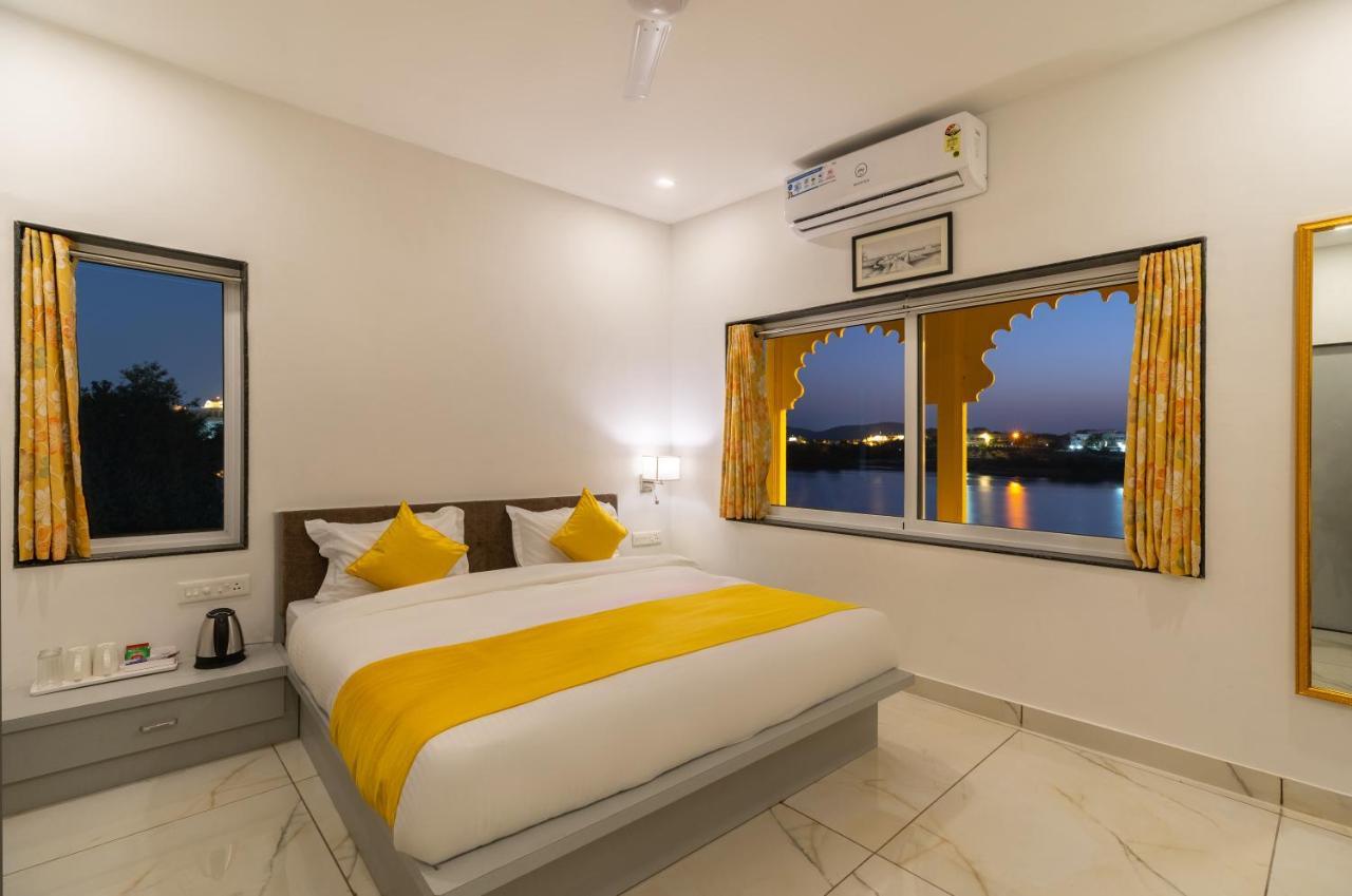 Haveli Jai Durga Udaipur Lake Facing With Swimming Pool Exteriör bild